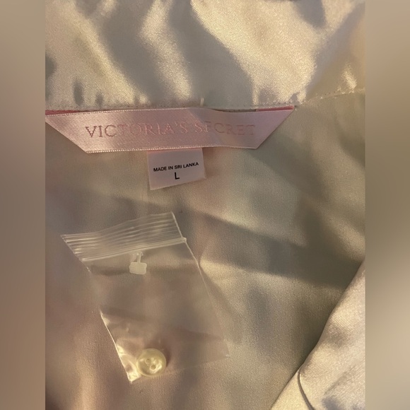 VICTORIA'S SECRET Luxe Satin Long Pajama Set NWOT - Picture 3 of 8